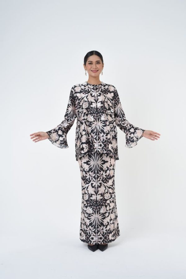 ABIGAIL (3) ABIGAIL (3)