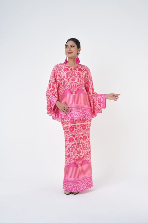 ADRIANA (5) ADRIANA (5)