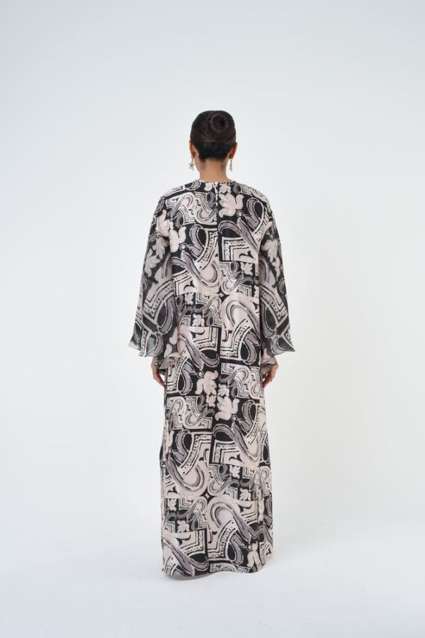 ALANI (10) ALANI (10)