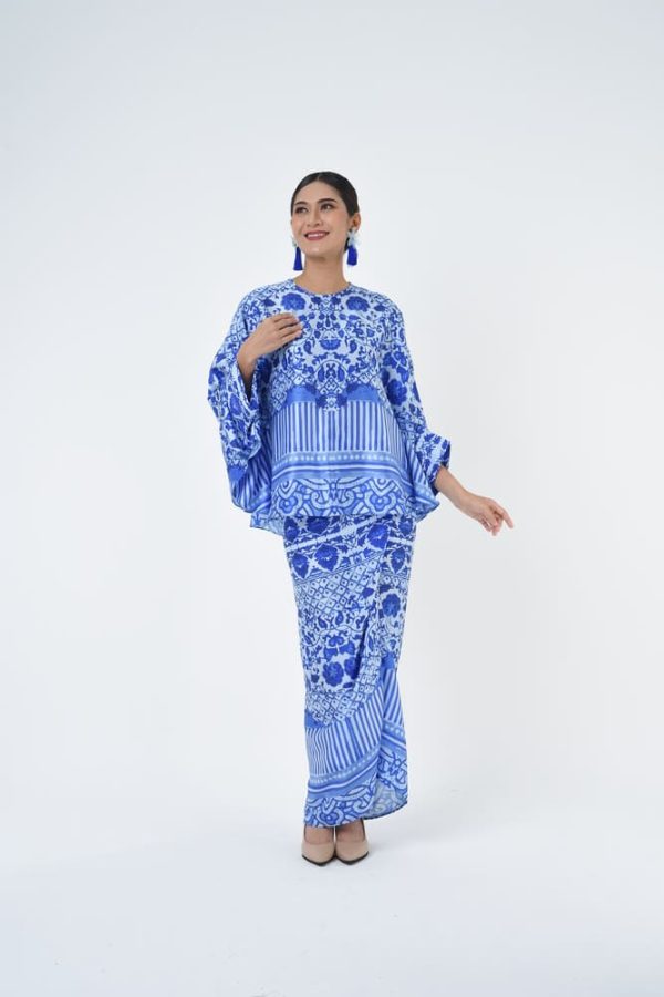 AMANDA (12) AMANDA (12)