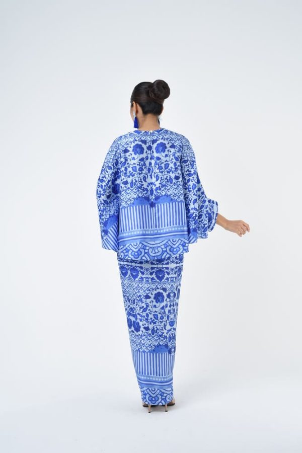 AMANDA (2) AMANDA (2)