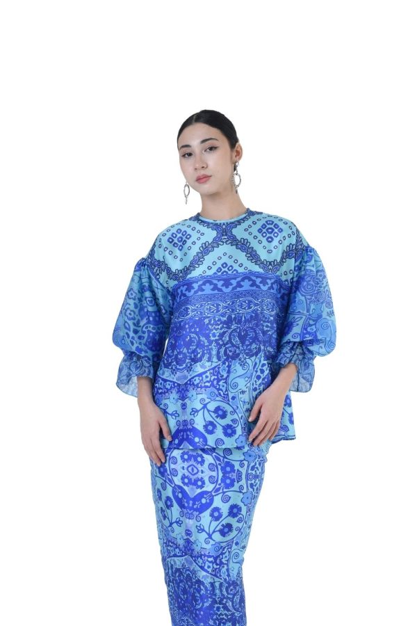 AUREA (12) AUREA (12)