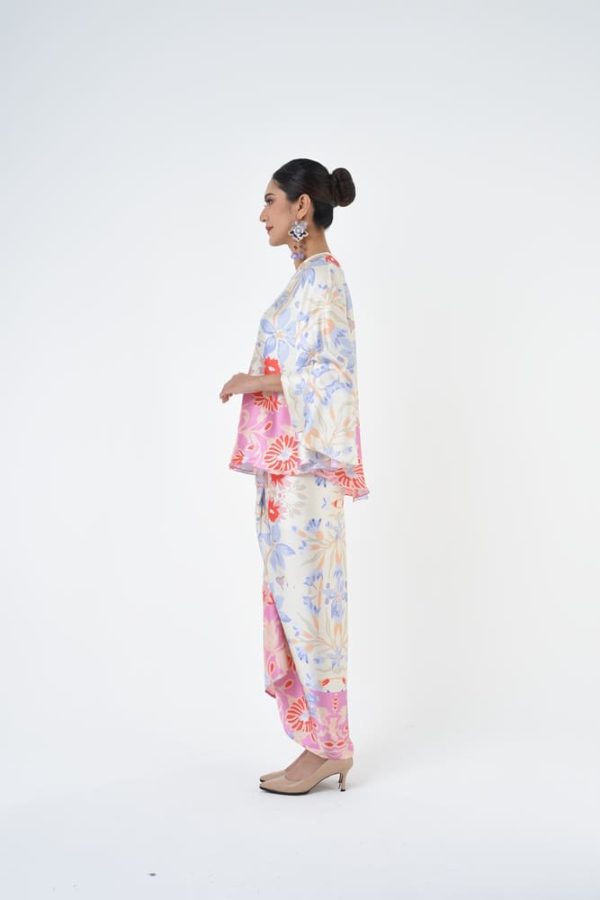 BELLA (12) BELLA (12)