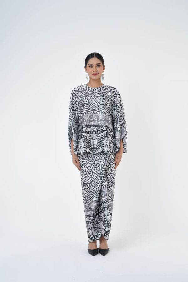 BEVERLY (1) BEVERLY (1)