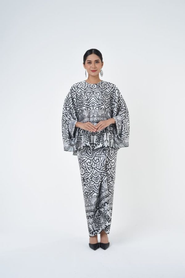 BEVERLY (2) BEVERLY (2)