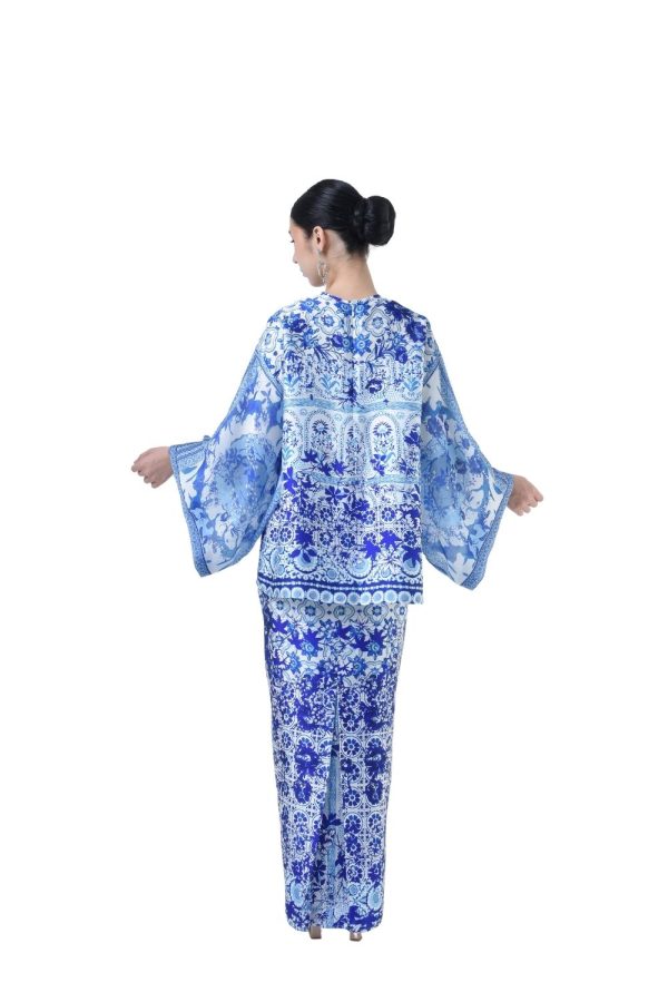 CALIRA (9) CALIRA (9)