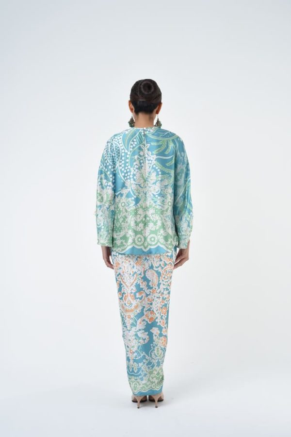 CARLA (10) CARLA (10)