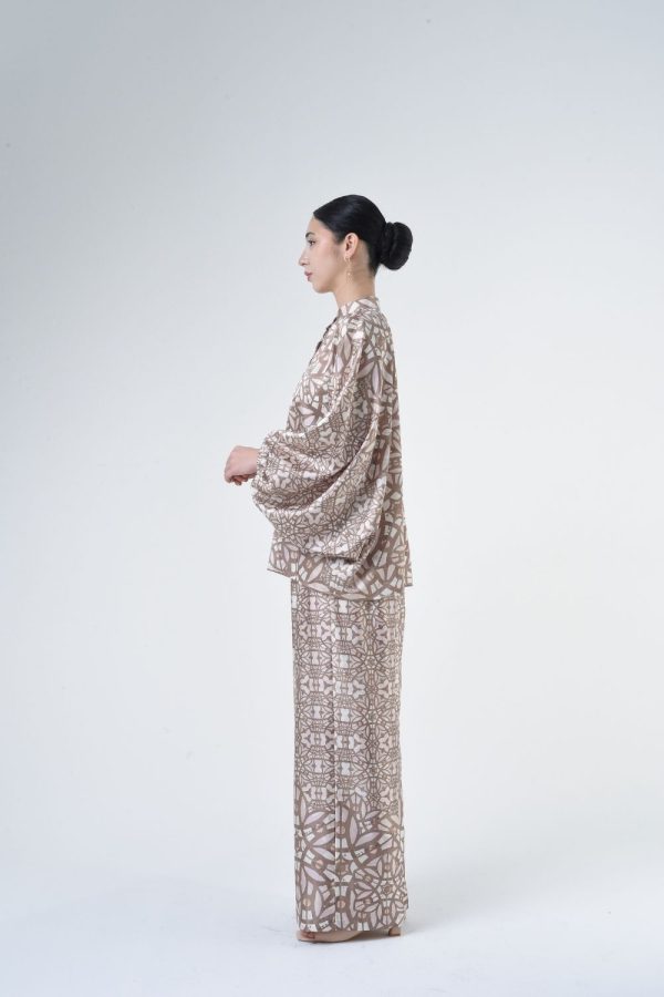 CHARLOTTE (4) CHARLOTTE (4)