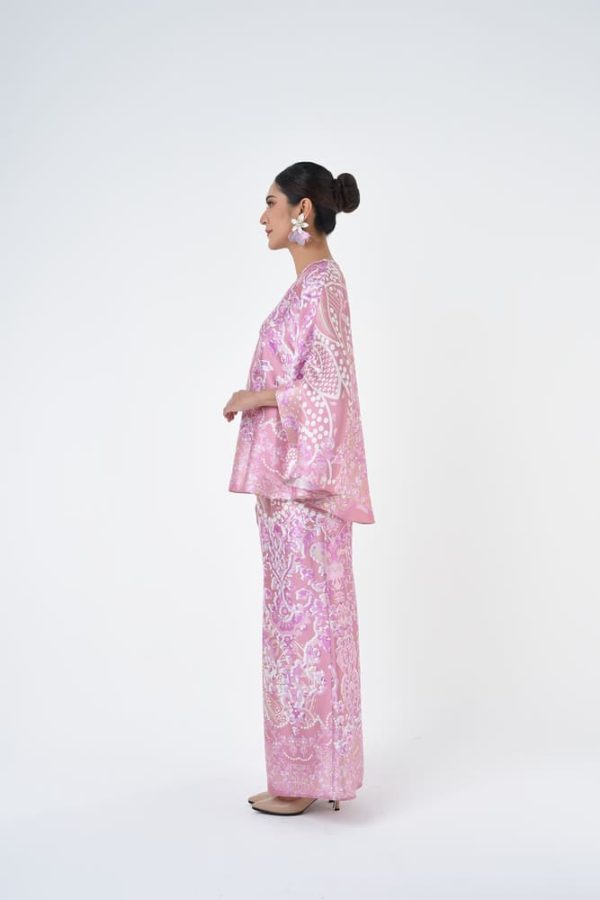 CORAL (10) CORAL (10)