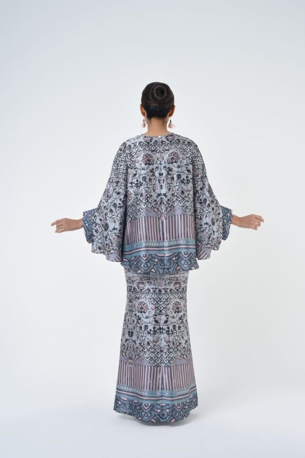 CRYSTAL (10) CRYSTAL (10)