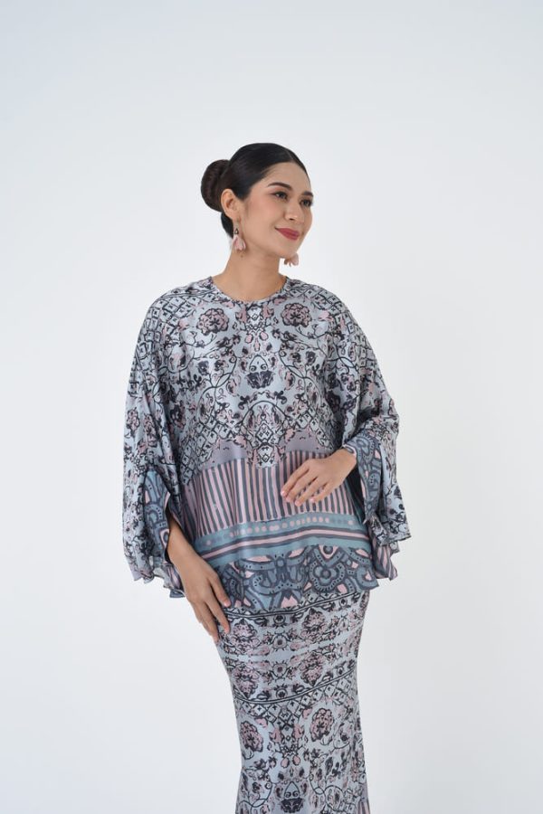 CRYSTAL (13) CRYSTAL (13)