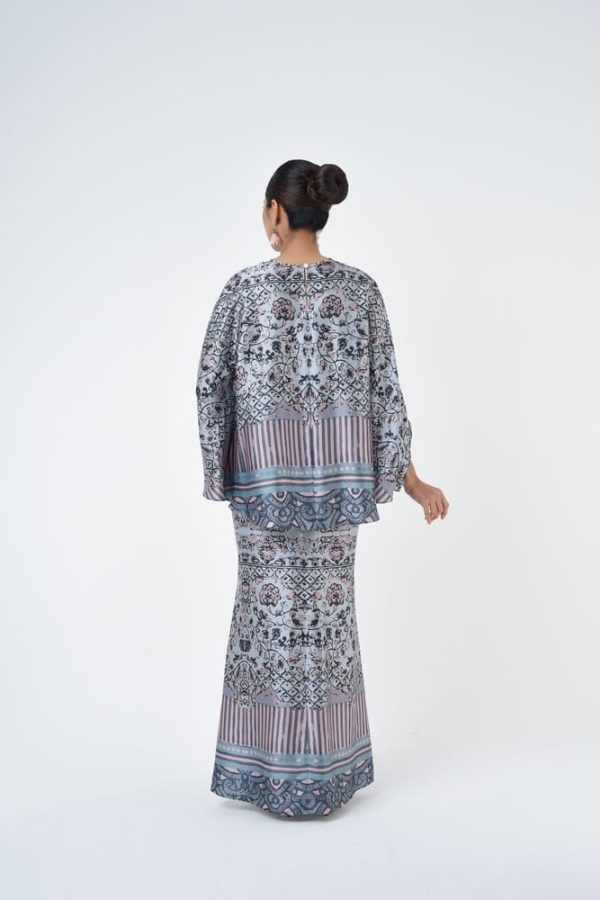 CRYSTAL (9) CRYSTAL (9)