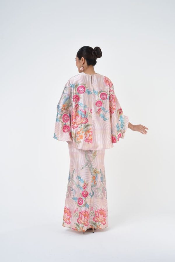 DANYLA (10) DANYLA (10)