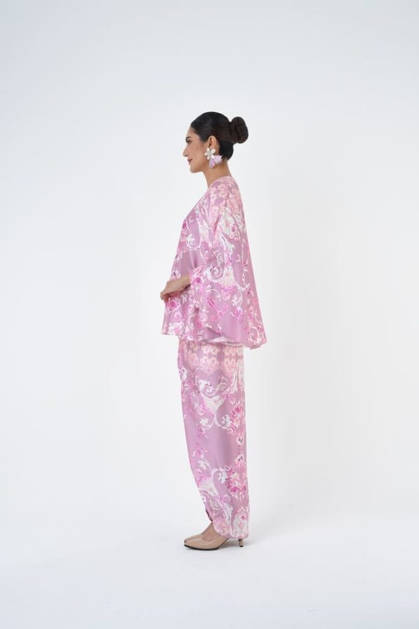 ELEANOR (11) ELEANOR (11)