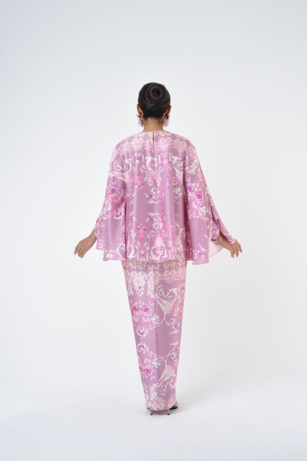 ELEANOR (2) ELEANOR (2)