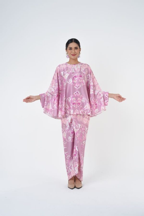 ELEANOR (8) ELEANOR (8)