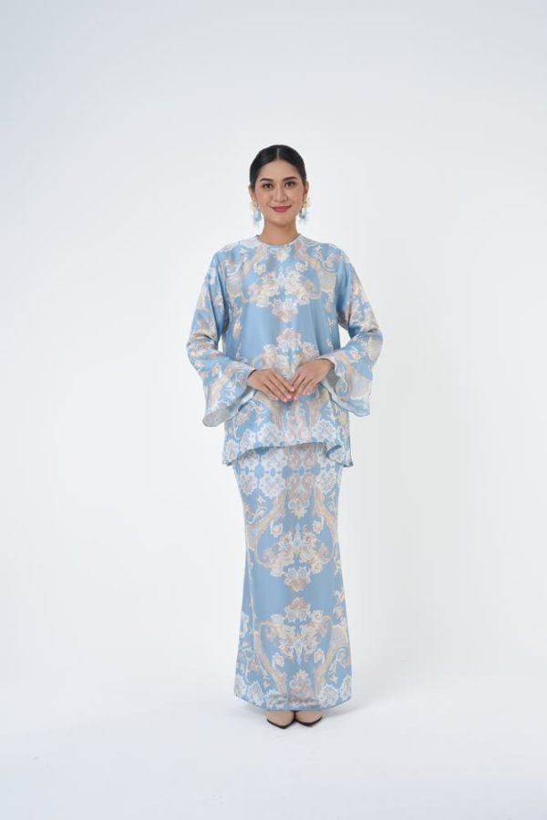 ELIZABETH (2) ELIZABETH (2)