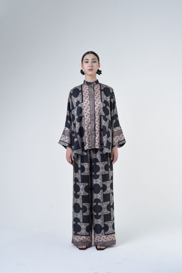 EMILLIA (1) EMILLIA (1)