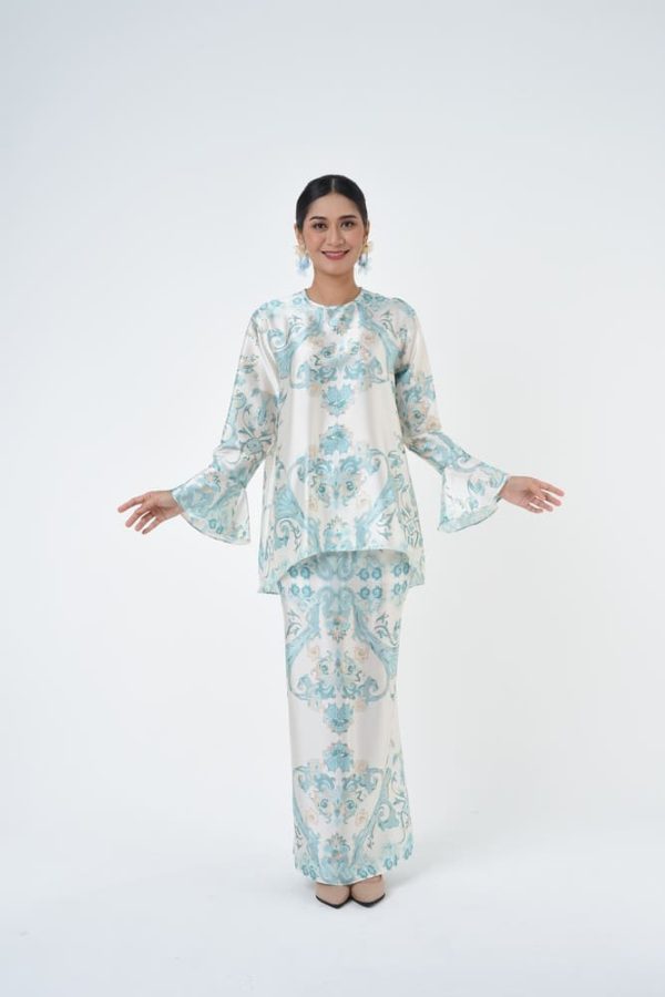 ESTHER SWEET (8) ESTHER SWEET (8)