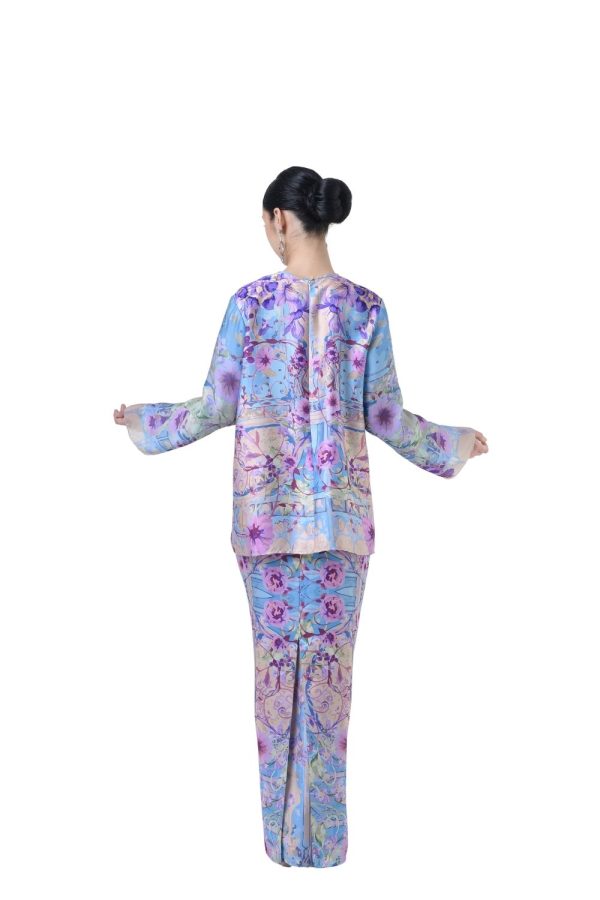 EVELISSE (8) EVELISSE (8)