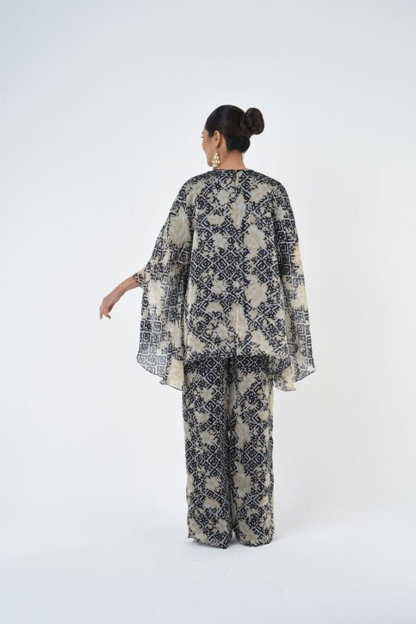 HAILEY (11) HAILEY (11)