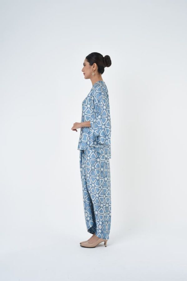 MIRIAM (2) MIRIAM (2)