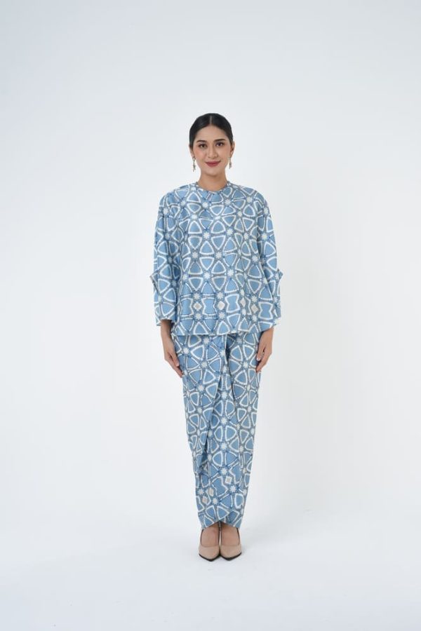 MIRIAM (8) MIRIAM (8)