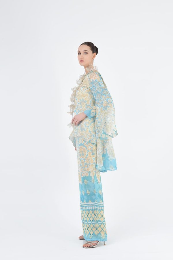 RR10 AIRA (3) RR10 AIRA (3)