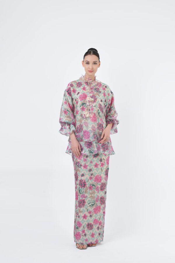 RR27 CARMEN (3) RR27 CARMEN (3)