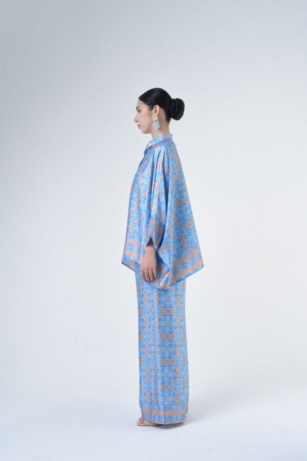 SYLVIE (4) SYLVIE (4)