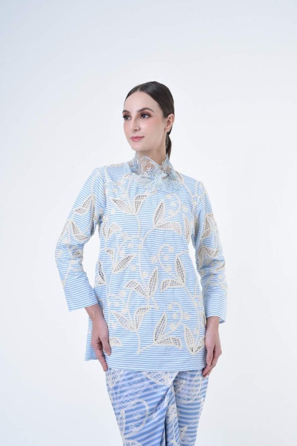 jenny blue (17) jenny blue (17)