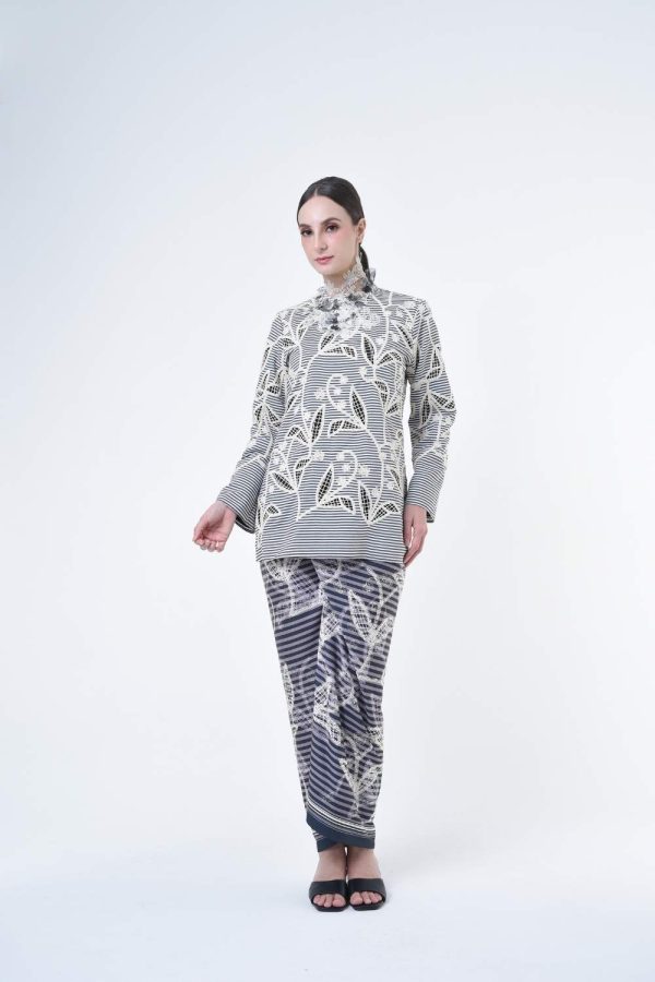 jenny grey (14) jenny grey (14)