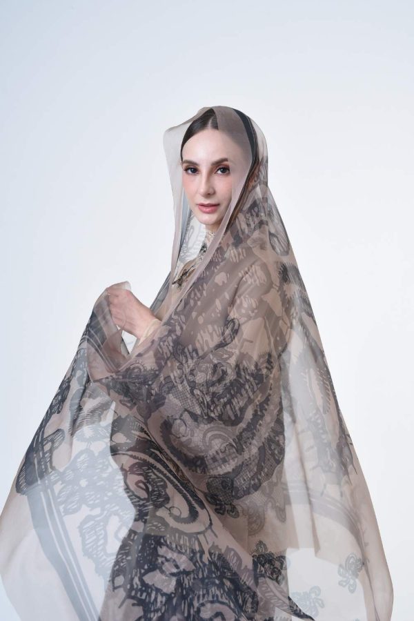 lisa brown (16) lisa brown (16)