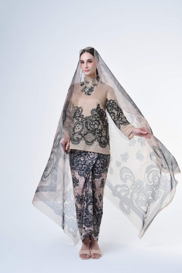 lisa brown (22) lisa brown (22)