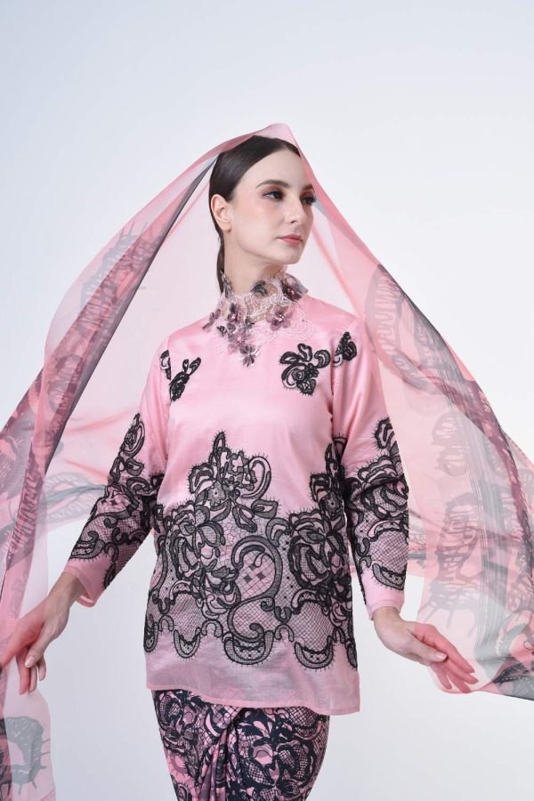 lisa pink (10) lisa pink (10)