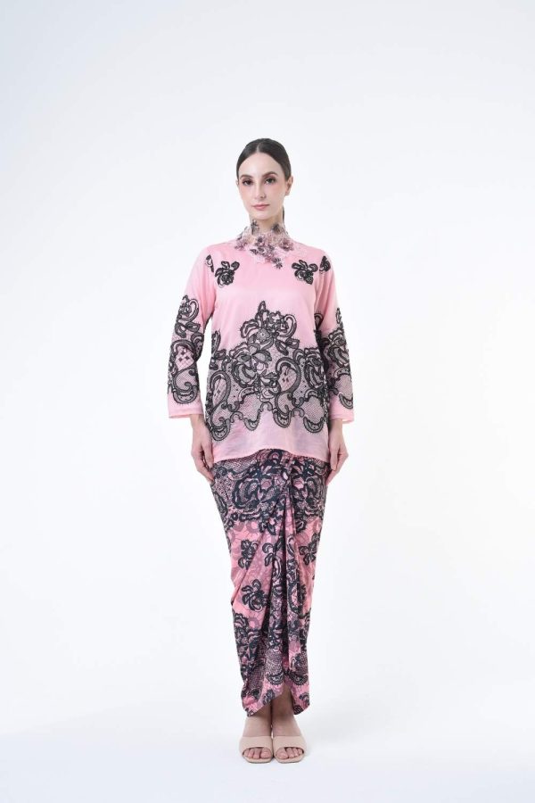 lisa pink (3) lisa pink (3)