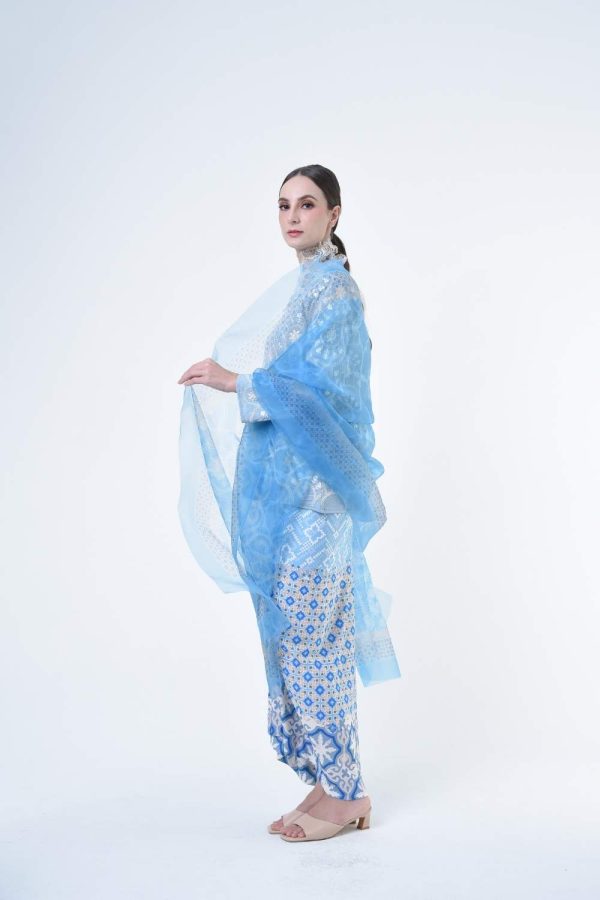 thalia blue (11) thalia blue (11)