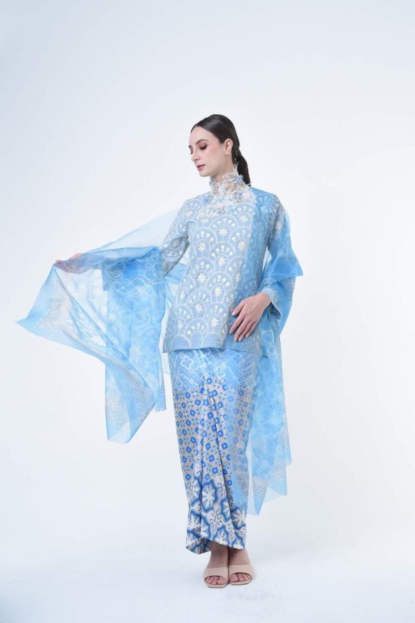 thalia blue (12) thalia blue (12)