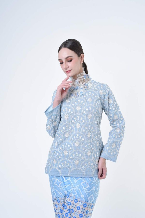 thalia blue (13) thalia blue (13)