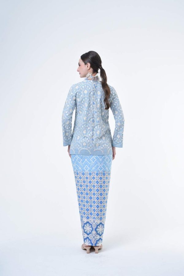 thalia blue (15) thalia blue (15)