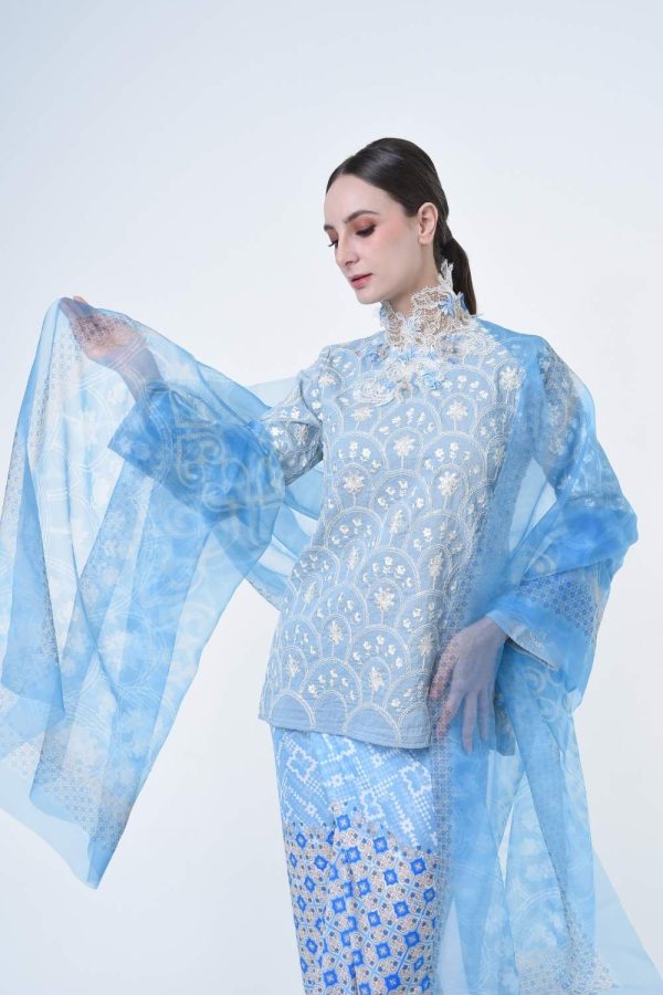 thalia blue (7) thalia blue (7)