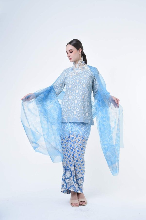 thalia blue (9) thalia blue (9)