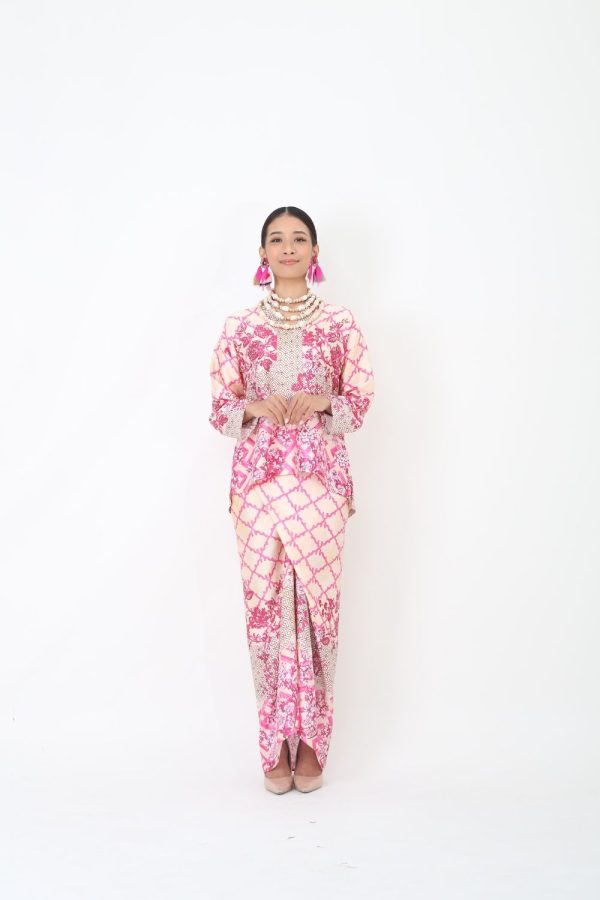 SAKURA (1) SAKURA (1)