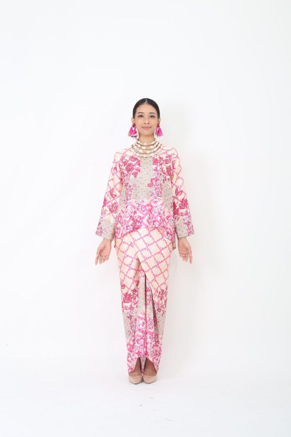 SAKURA (2) SAKURA (2)