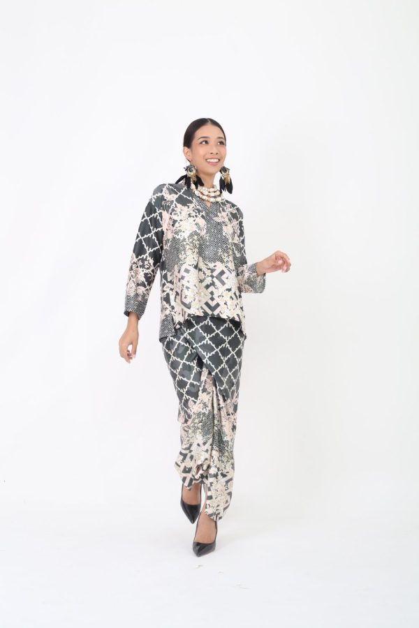 YARA A (2) YARA A (2)