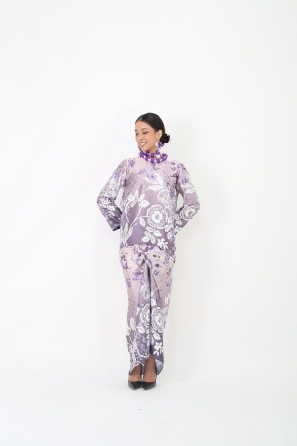 tiara purple (3) tiara purple (3)