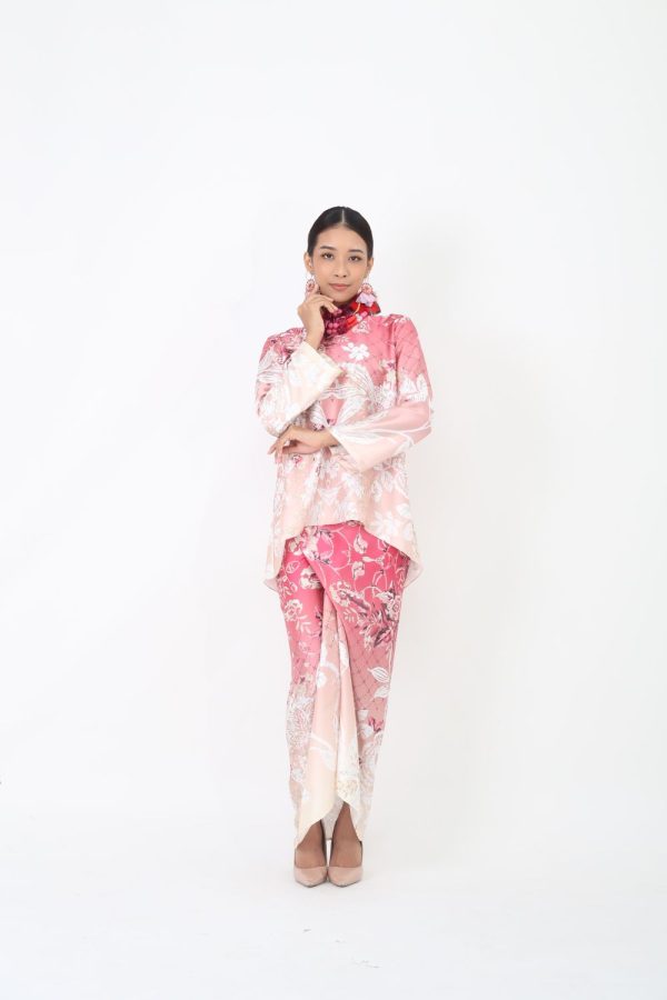 tiara soft pink (2) tiara soft pink (2)