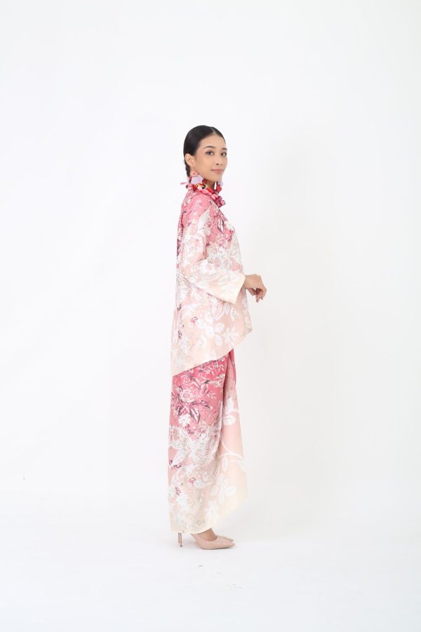 tiara soft pink (8) tiara soft pink (8)