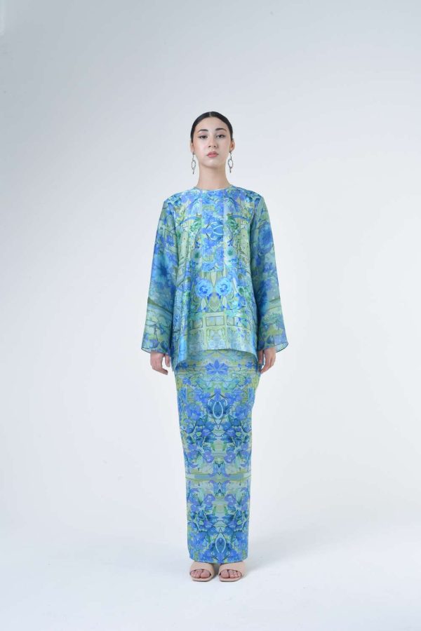 aurina (1) aurina (1)